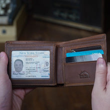 โหลดรูปภาพลงในเครื่องมือใช้ดูของ Gallery กระเป๋าสตางค์หนังแท้