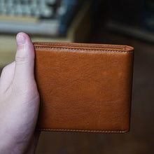 โหลดรูปภาพลงในเครื่องมือใช้ดูของ Gallery กระเป๋าสตางค์หนังแท้