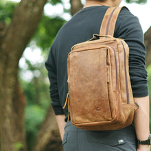 โหลดรูปภาพลงในเครื่องมือใช้ดูของ Gallery กระเป๋าหนังผู้ชาย/กระเป๋าเป้ผู้ชาย สีนํ้าตาล รุ่น B-LBR-215