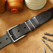 โหลดรูปภาพลงในเครื่องมือใช้ดูของ Gallery เข็มขัดหนังแท้