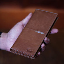 โหลดรูปภาพลงในเครื่องมือใช้ดูของ Gallery กระเป๋าสตางค์หนังแท้