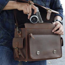 โหลดรูปภาพลงในเครื่องมือใช้ดูของ Gallery กระเป๋าหนังผู้ชาย