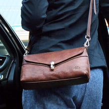 โหลดรูปภาพลงในเครื่องมือใช้ดูของ Gallery กระเป๋าหนังผู้หญิง