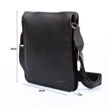 โหลดรูปภาพลงในเครื่องมือใช้ดูของ Gallery กระเป๋าหนังสะพายข้างผู้ชาย