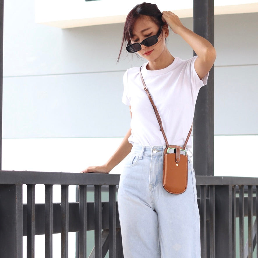 กระเป๋าหนังผู้หญิง /กระเป๋าหนังสะพายข้างผู้หญิง สีน้าตาล รุ่น B-LBR-5193 Grace