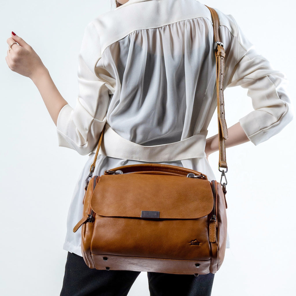 กระเป๋าหนังสะพายข้างผู้หญิง/กระเป๋าหนังแท้ผู้หญิง รุ่น Katherine รุ่นขายดีตลอดกาล