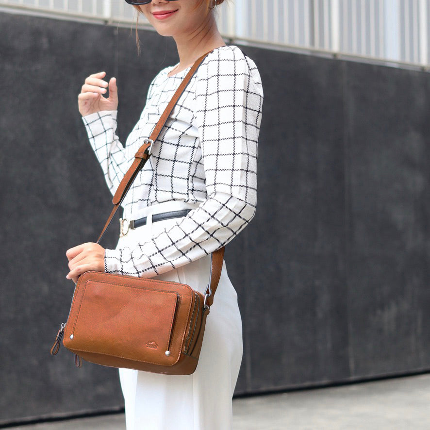 กระเป๋าหนังสะพายข้างผู้หญิง/กระเป๋าหนังแท้ผู้หญิง รุ่น Curie สินค้าใหม่ขายดี