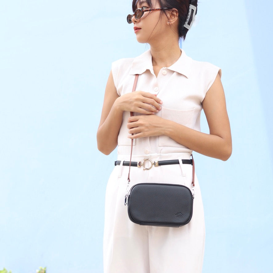 กระเป๋าหนังผู้หญิง /กระเป๋าหนังสะพายข้างผู้หญิง สีดำ รุ่น B-BK-125 Ava