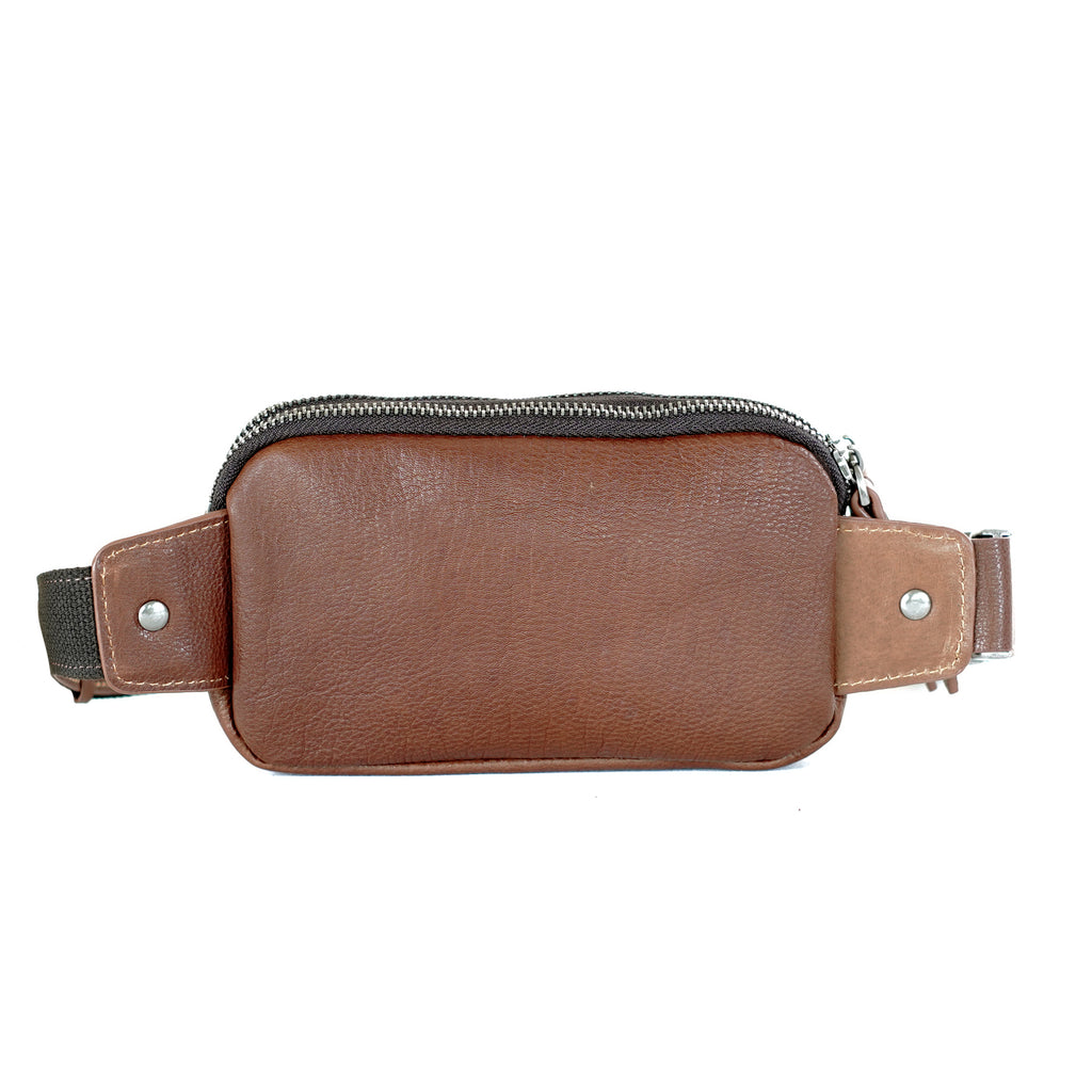 กระเป๋าหนังผู้ชาย/กระเป๋าหนังคาดอกผู้ชาย สีน้ำตาล รุ่น B-CBR-8118