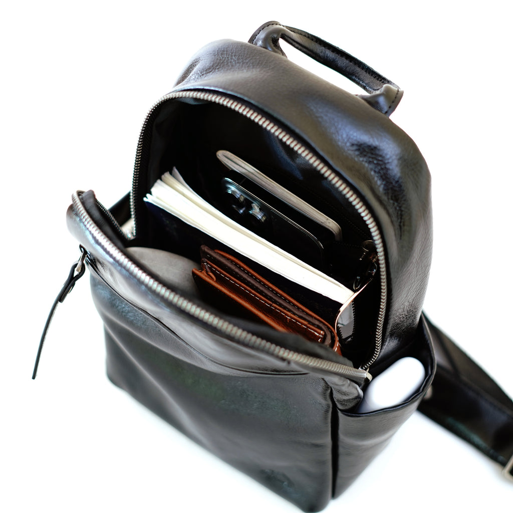 กระเป๋าหนังผู้ชาย /กระเป๋าหนังคาดอกผู้ชาย สีดำ รุ่น B-BK-2249