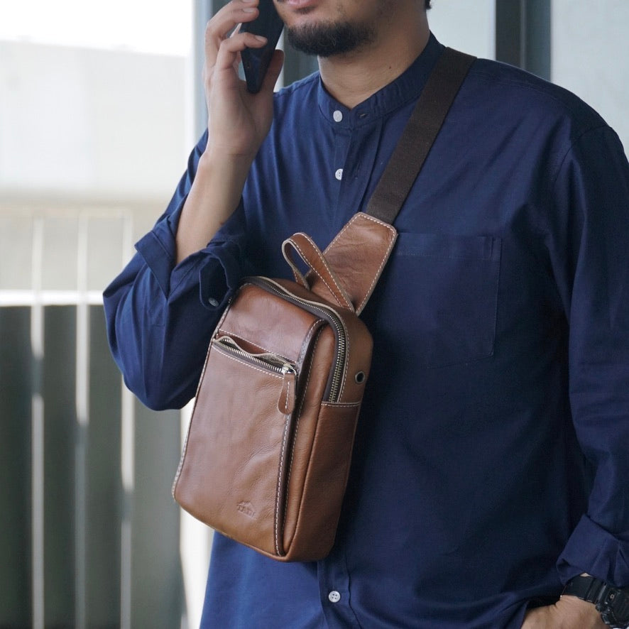 กระเป๋าหนังคาดอก รุ่น B-LBR-1276