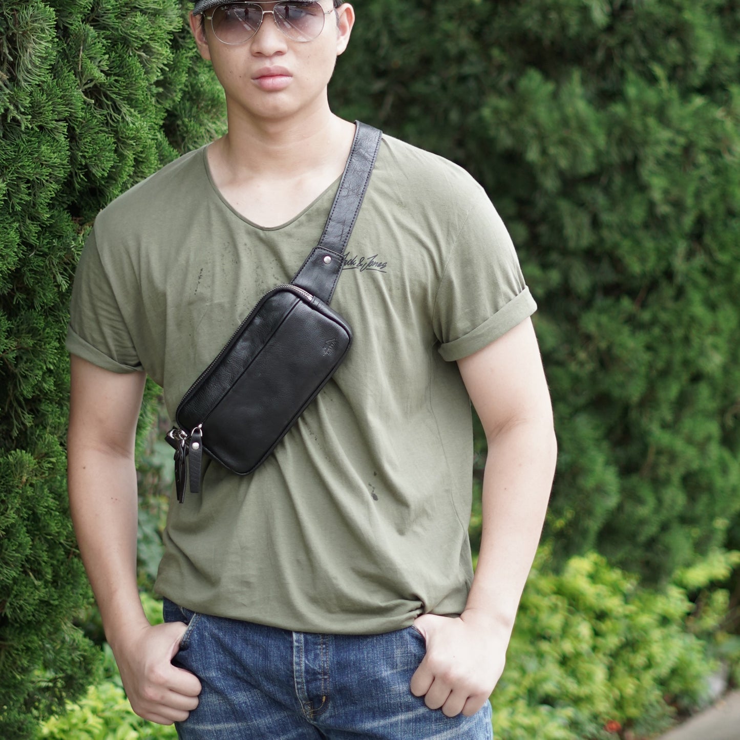 กระเป๋าหนังผู้ชาย/กระเป๋าหนังคาดอกผู้ชาย สีดำ รุ่น B-BK-8318