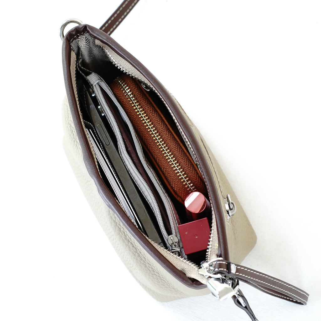 กระเป๋าหนังผู้หญิง /กระเป๋าหนังสะพายข้างผู้หญิง สีเบจ รุ่น B-BEI-8825 Stella