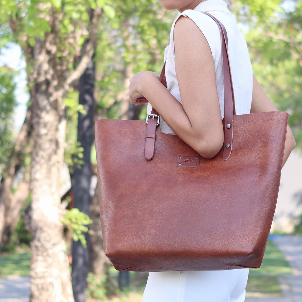 กระเป๋าหนังสะพายข้างผู้หญิง/กระเป๋าหนังแท้ผู้หญิง รุ่น Teresa สุดชิค