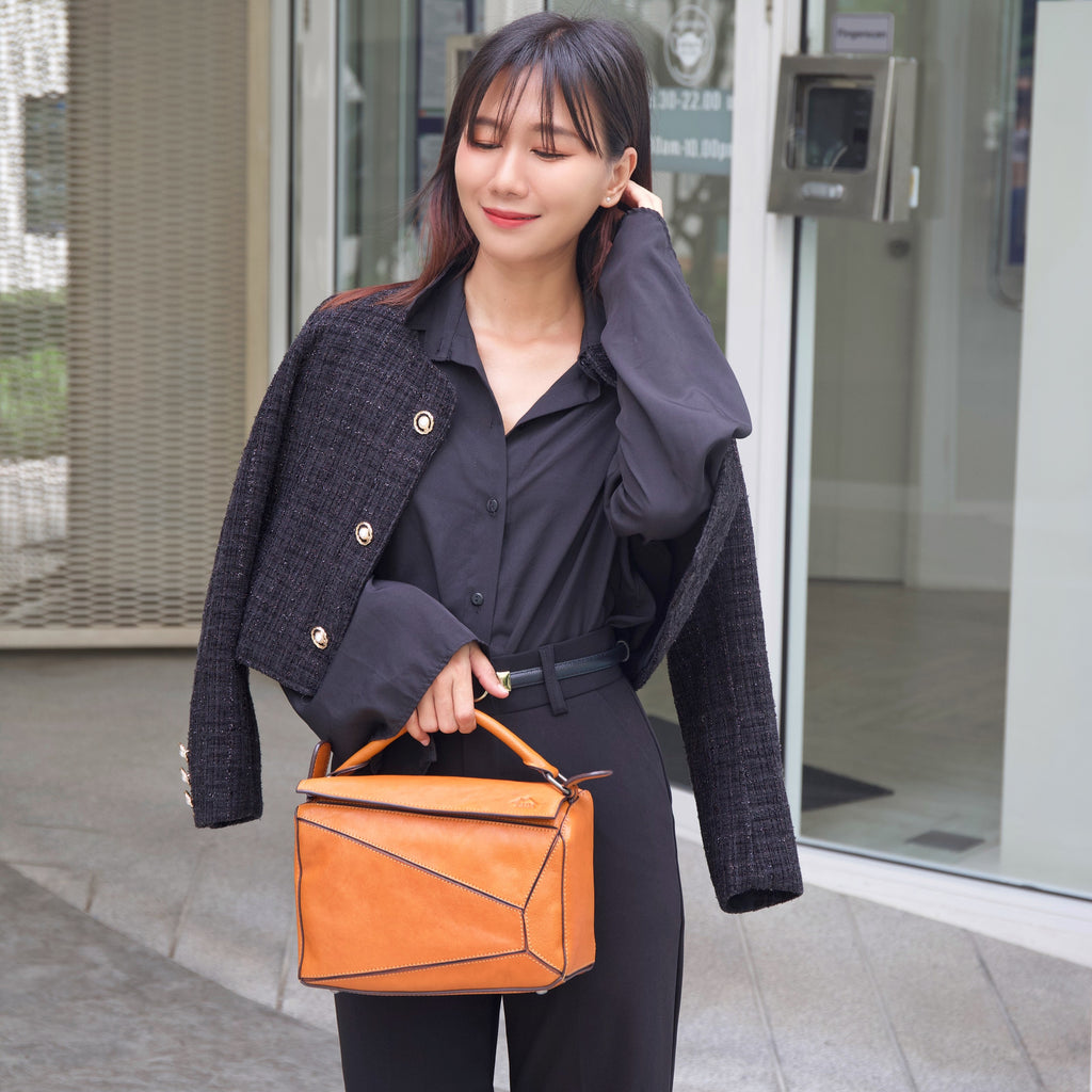 กระเป๋าหนังผู้หญิง/กระเป๋าหนังสะพายข้าง สีน้ำตาล รุ่น B-LBR-8011