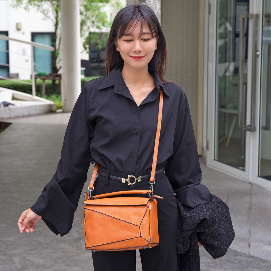 กระเป๋าหนังผู้หญิง/กระเป๋าหนังสะพายข้าง สีน้ำตาล รุ่น B-LBR-8011