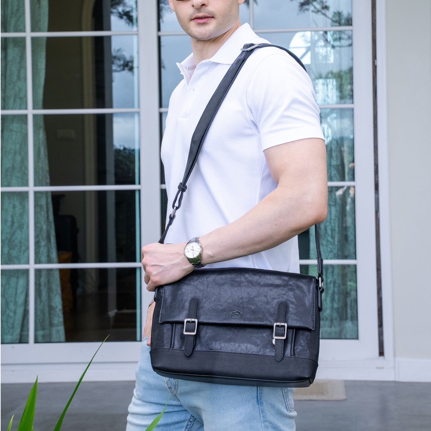 กระเป๋าหนังสะพายข้างผู้ชาย รุ่น B-051