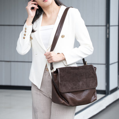 กระเป๋าหนังผู้หญิง /กระเป๋าหนังสะพายข้างผู้หญิง สีน้ำตาล รุ่น B-7380