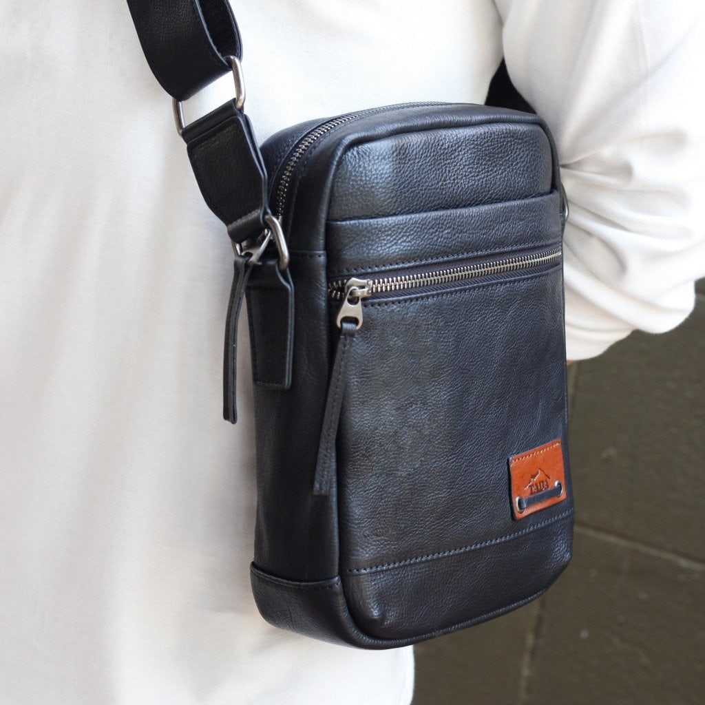 กระเป๋าหนังผู้ชาย