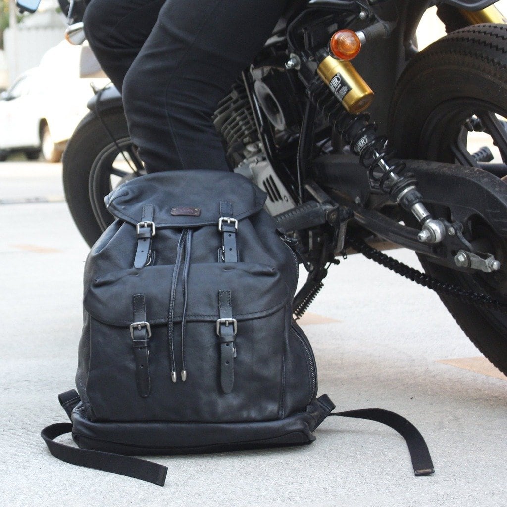 กระเป๋าเป้หนังผู้ชาย