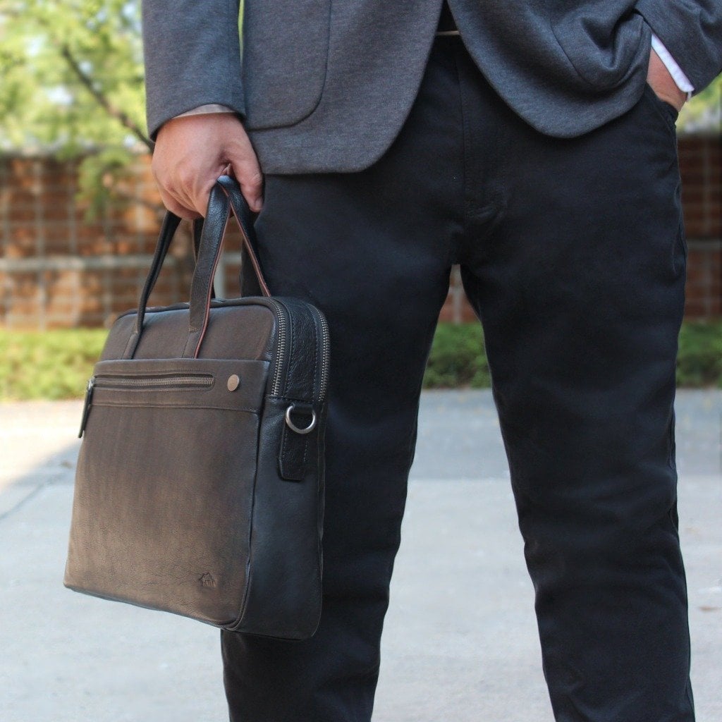 กระเป๋าหนังใส่โน๊ตบุ๊ค