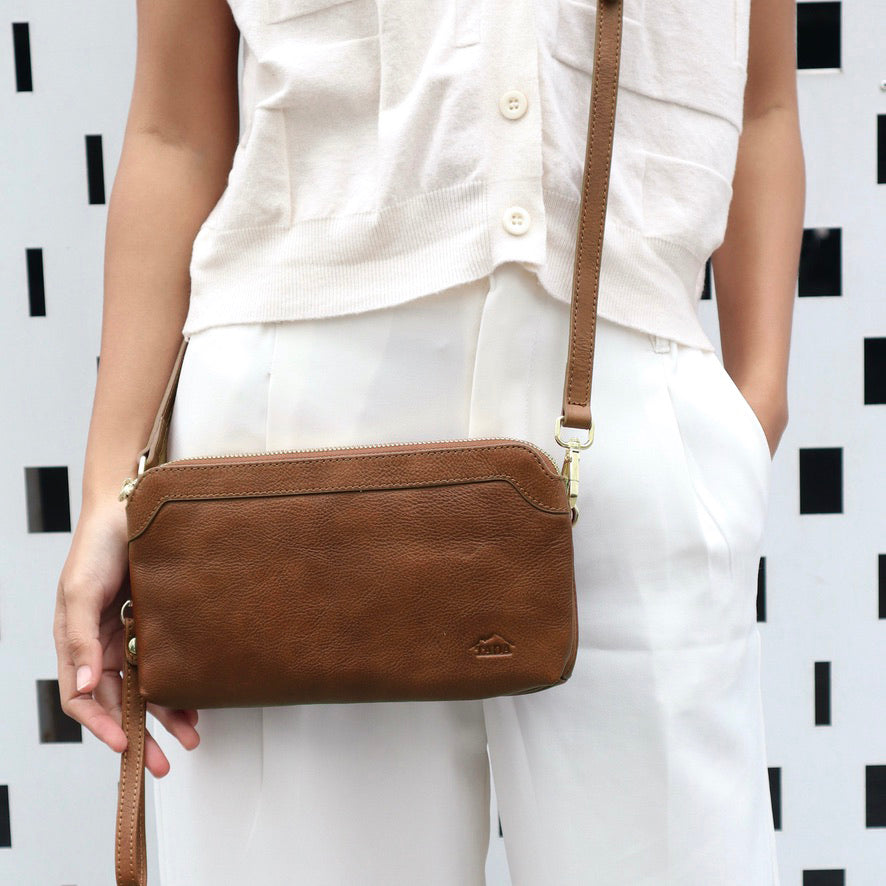 กระเป๋าหนังสะพายข้างผู้หญิง/กระเป๋าหนังแท้ผู้หญิง รุ่น Sarah สินค้าขายดีรุ่นยอดนิยม