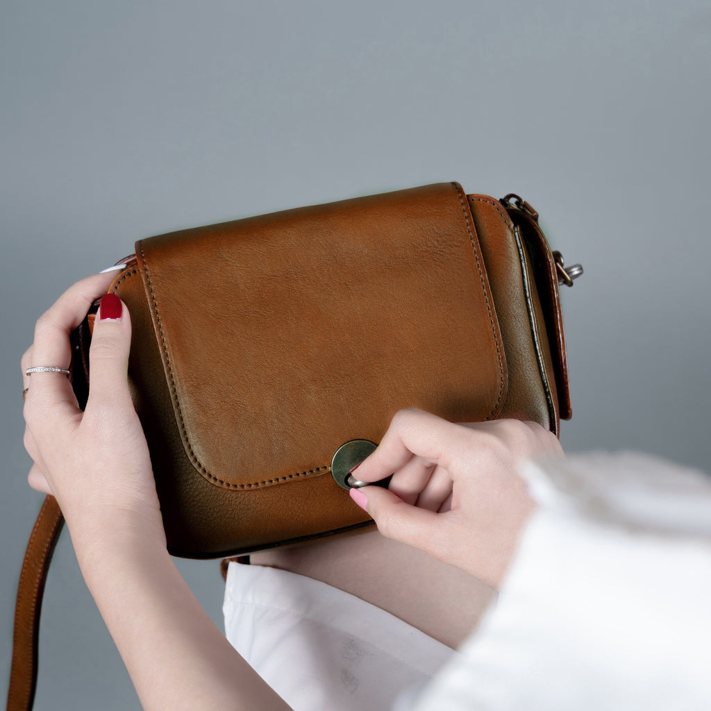 กระเป๋าหนังสะพายข้างผู้หญิง/กระเป๋าหนังแท้ผู้หญิง รุ่น Isabella (B-LBR-1292)