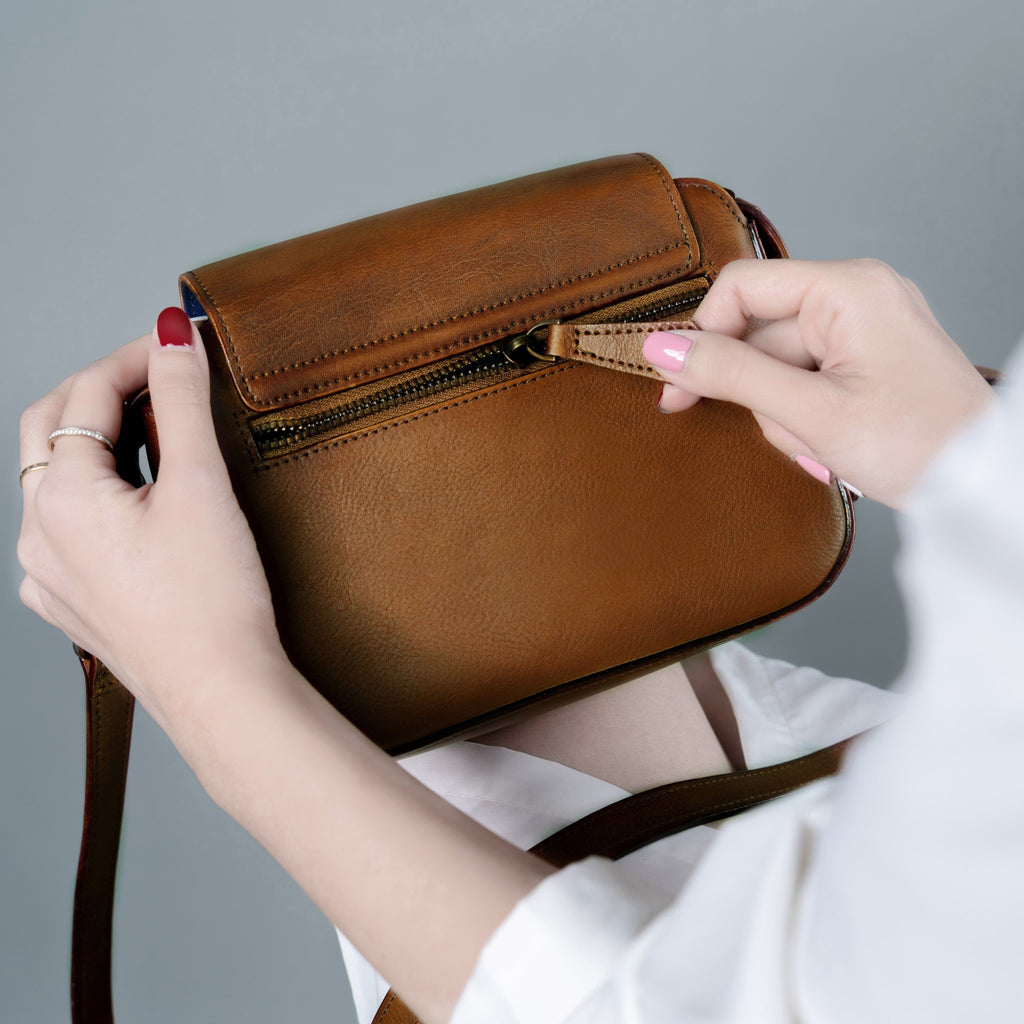 กระเป๋าหนังสะพายข้างผู้หญิง/กระเป๋าหนังแท้ผู้หญิง รุ่น Isabella (B-LBR-1292)