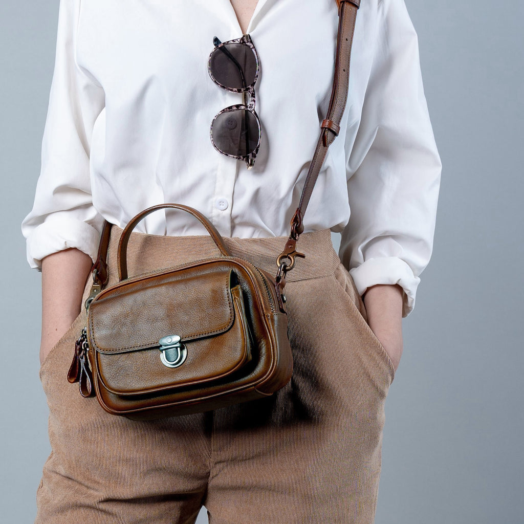 กระเป๋าหนังสะพายข้างผู้หญิง/กระเป๋าหนังแท้ผู้หญิง รุ่น Cleo B-LBR-1291