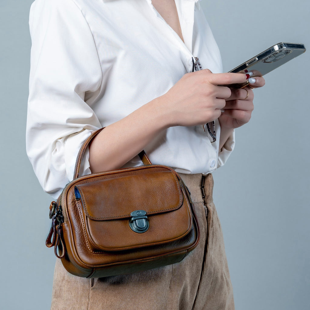 กระเป๋าหนังสะพายข้างผู้หญิง/กระเป๋าหนังแท้ผู้หญิง รุ่น Cleo B-LBR-1291