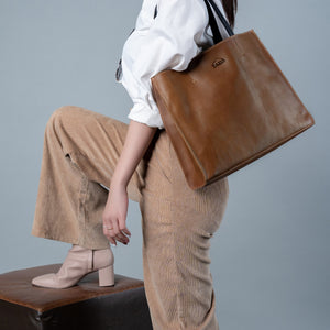 กระเป๋าหนังสะพายข้างผู้หญิง/กระเป๋าหนังแท้ผู้หญิง รุ่น Joan (B-LBR-1156B)