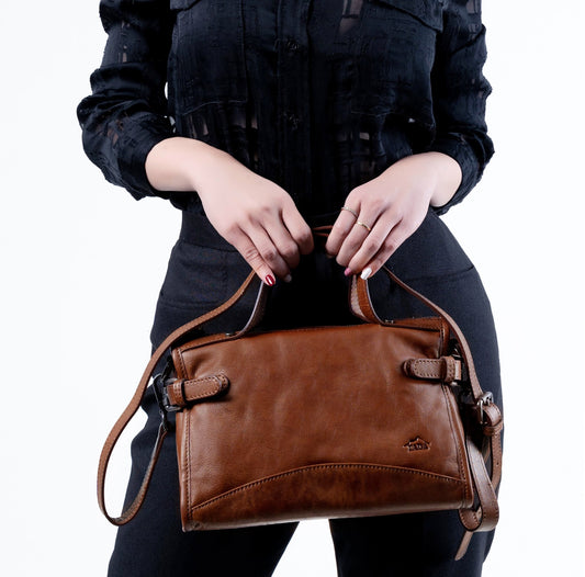 กระเป๋าหนังสะพายข้างผู้หญิง/กระเป๋าหนังแท้ผู้หญิง รุ่น Elizabeth (น้ำตาลกาแฟ)