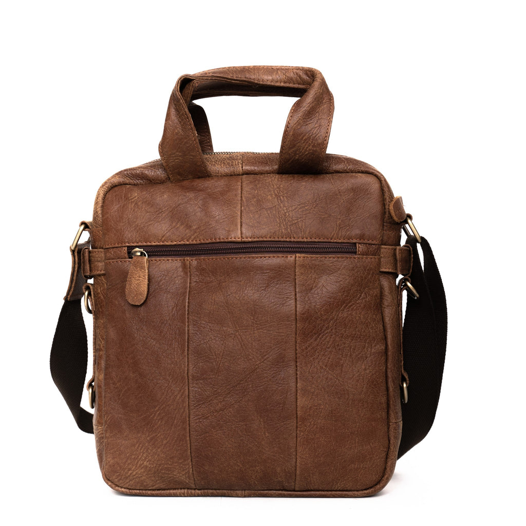 กระเป๋าหนังผู้ชาย/กระเป๋าหนังสะพายข้างผู้ชาย สีนํ้าตาล รุ่น B-LBR-1115