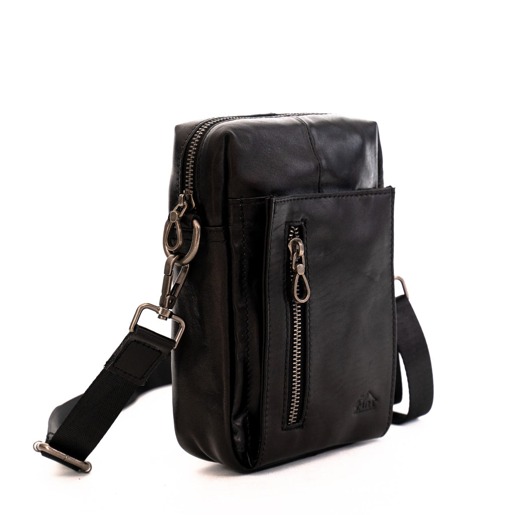 กระเป๋าหนังผู้ชาย/กระเป๋าหนังสะพายข้างผู้ชาย สีดำ รุ่น B-BK-1286