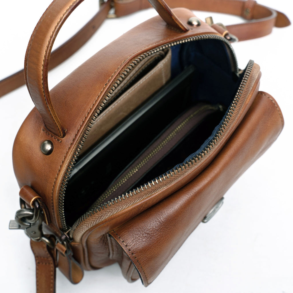 กระเป๋าหนังสะพายข้างผู้หญิง/กระเป๋าหนังแท้ผู้หญิง รุ่น Cleo B-LBR-1291