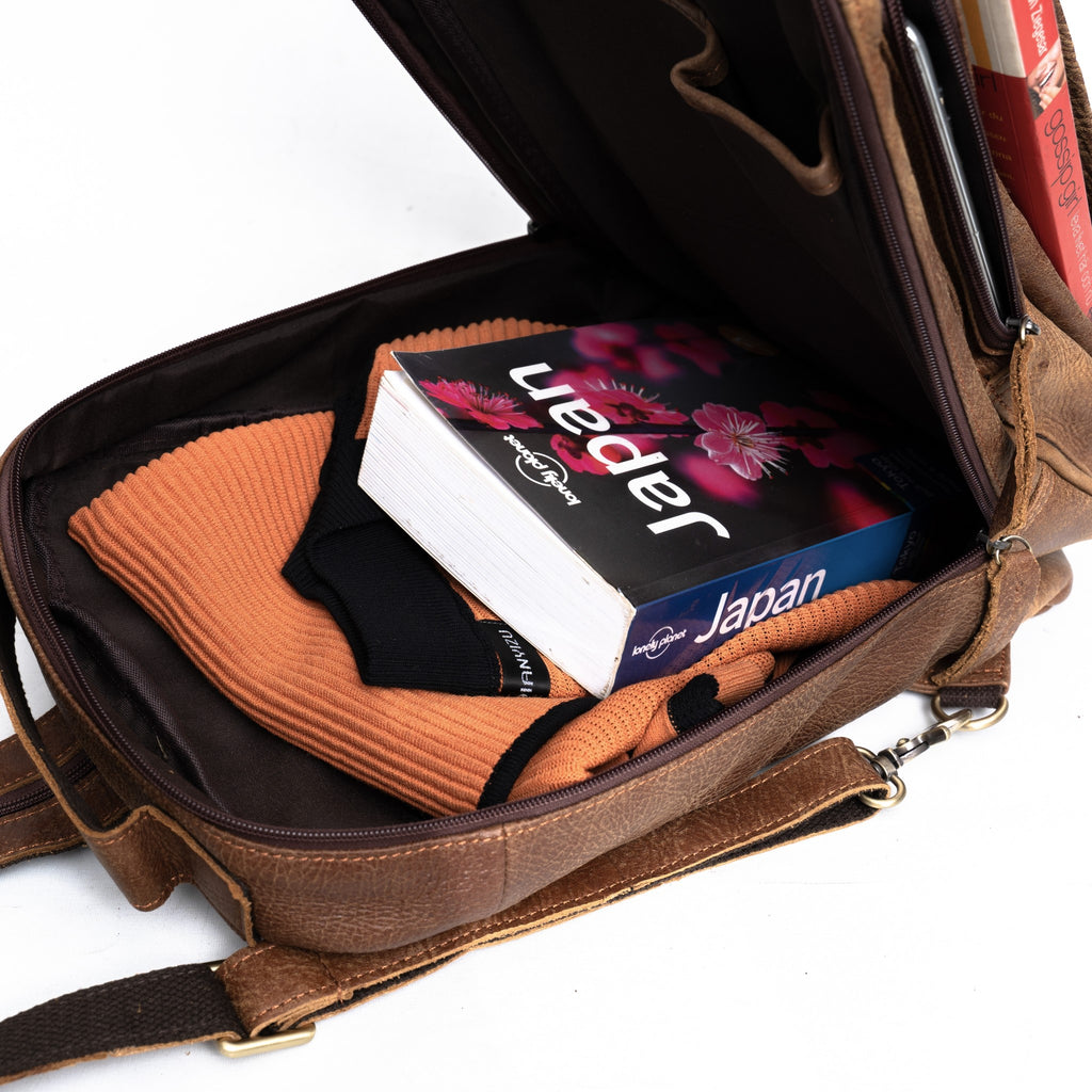 กระเป๋าหนังผู้ชาย/กระเป๋าเป้ผู้ชาย สีนํ้าตาล รุ่น B-LBR-215