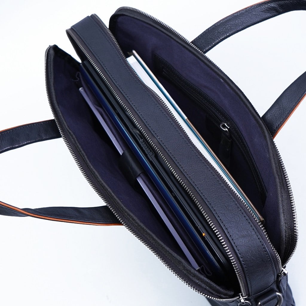 กระเป๋าหนังใส่โน๊ตบุ๊ค