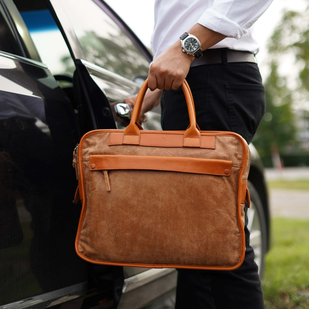 กระเป๋าหนังใส่โน๊ตบุ๊ค