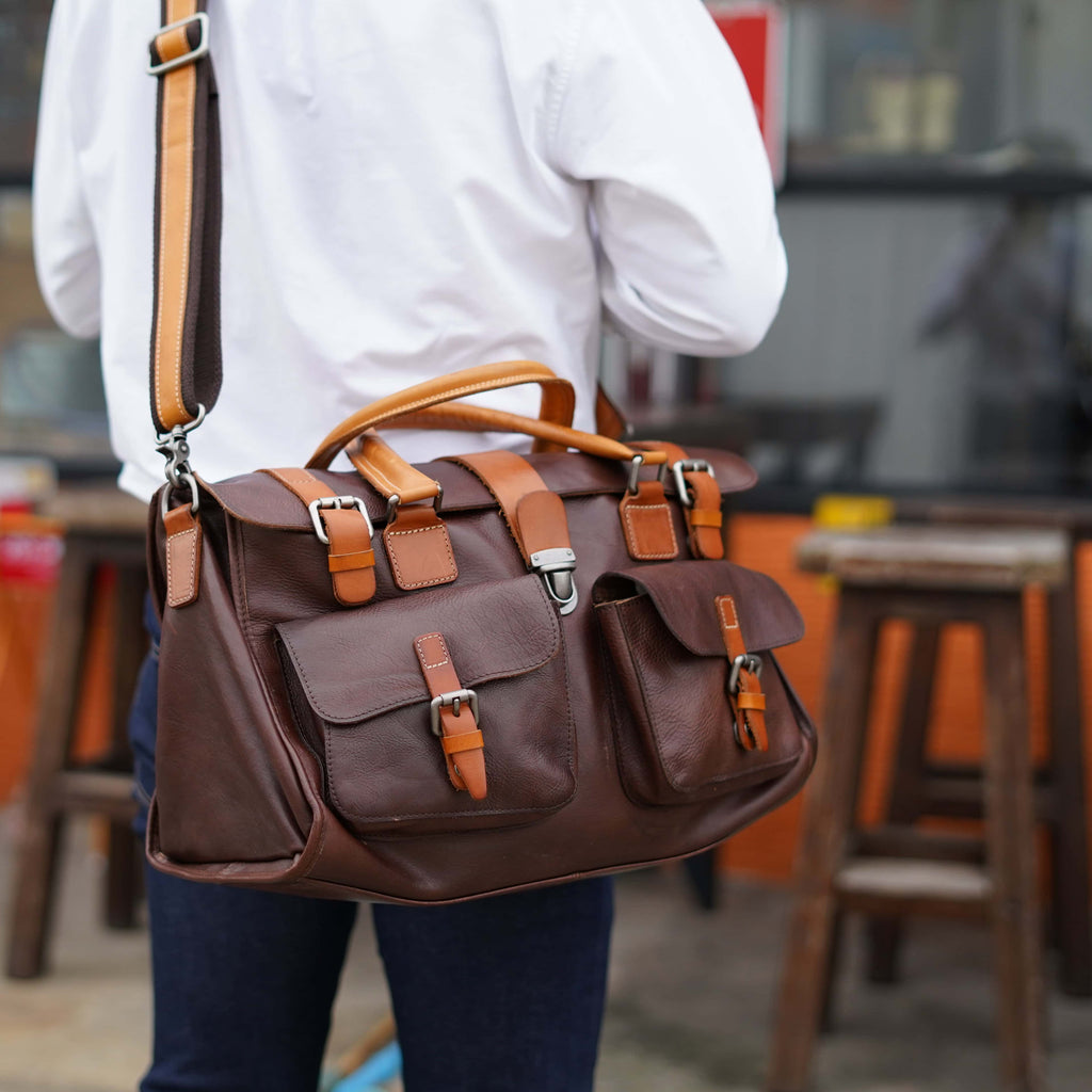 กระเป๋าเดินทางหนังแท้