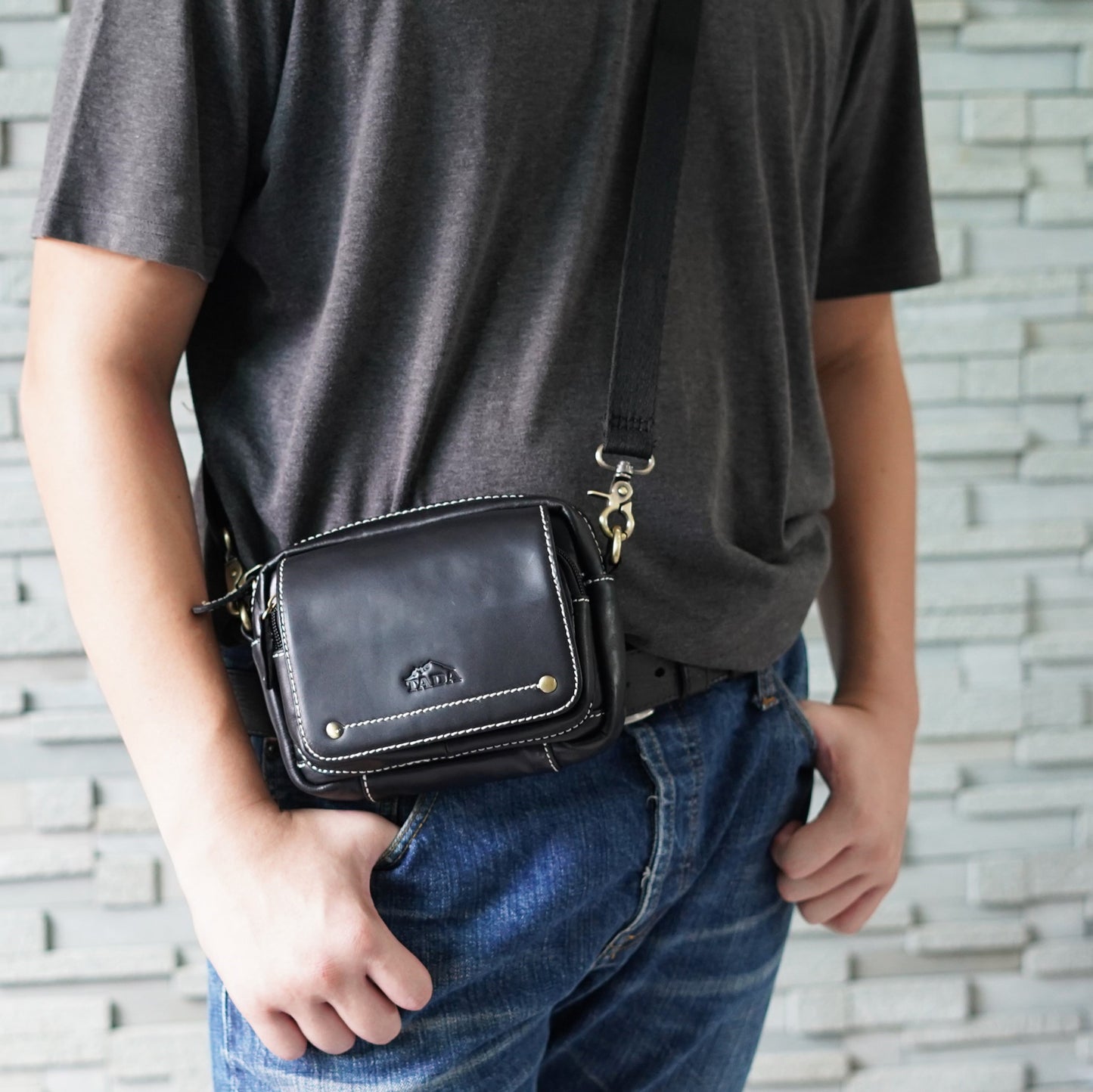 กระเป๋าสะพายข้างหนังแท้ รุ่น B-BK-1263-2