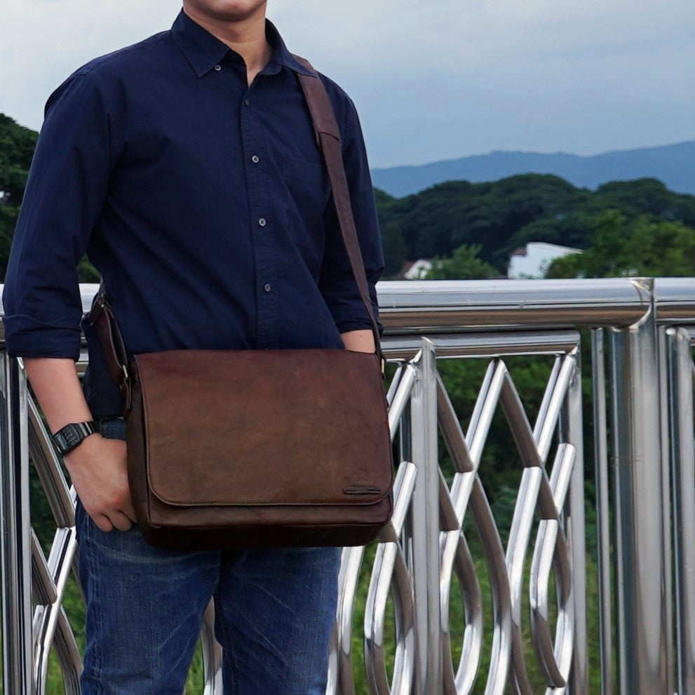 กระเป๋าหนังผู้ชาย/กระเป๋าหนังสะพายข้างผู้ชาย รุ่น B-CBR-1295