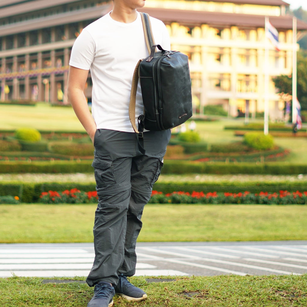 กระเป๋าเป้หนังแท้ รุ่น Columbus (ดำ) สินค้าใหม่ขายดี