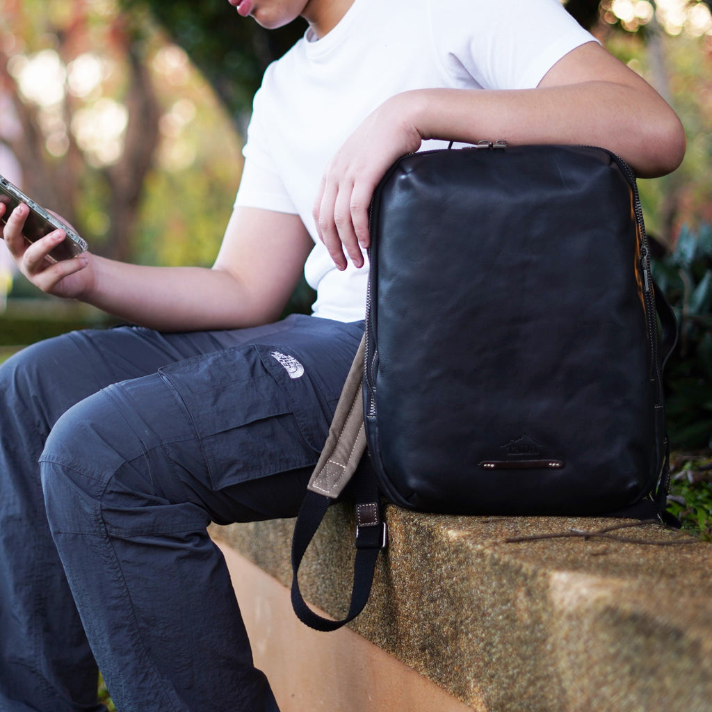 กระเป๋าเป้หนังแท้ รุ่น Columbus (ดำ) สินค้าใหม่ขายดี