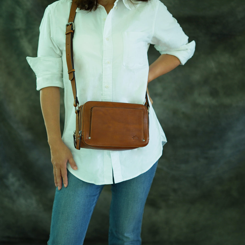 กระเป๋าหนังสะพายข้างผู้หญิง/กระเป๋าหนังแท้ผู้หญิง รุ่น Curie สินค้าใหม่ขายดี