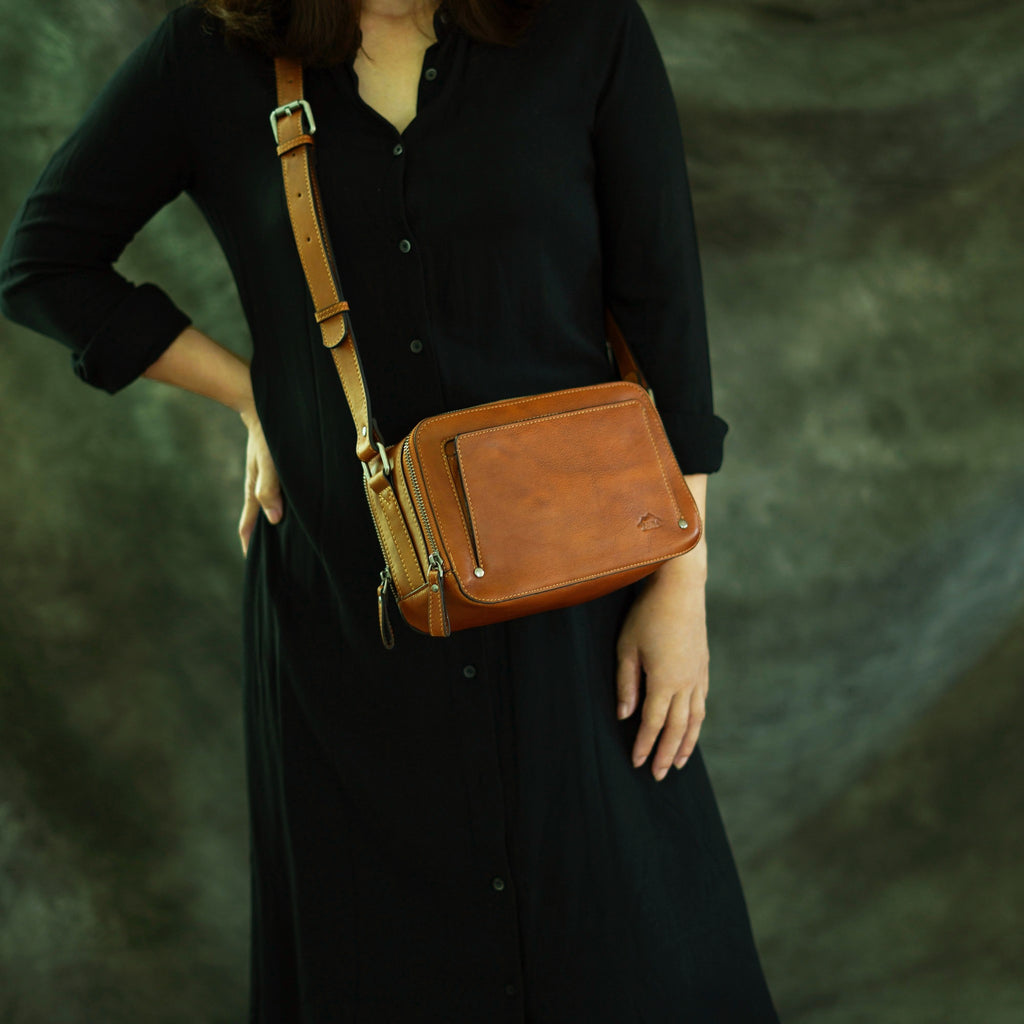 กระเป๋าหนังสะพายข้างผู้หญิง/กระเป๋าหนังแท้ผู้หญิง รุ่น Curie สินค้าใหม่ขายดี