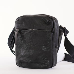 กระเป๋าหนังผู้ชาย /กระเป๋าหนังคาดอกผู้ชาย สีดำ รุ่น B-BK-788