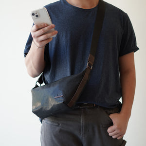 กระเป๋าหนังผู้ชาย /กระเป๋าหนังคาดอกผู้ชาย สีดำ รุ่น B-BK-8902