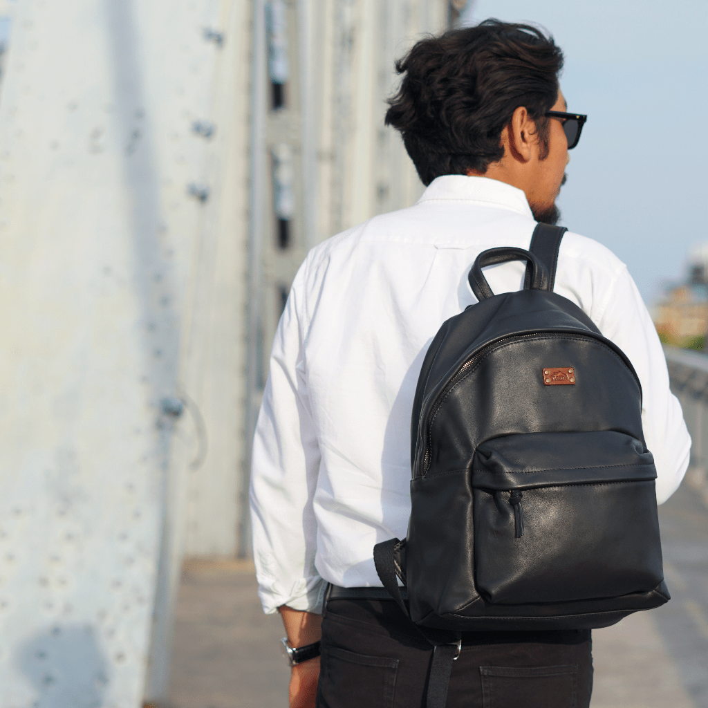 กระเป๋าเป้หนังผู้ชาย