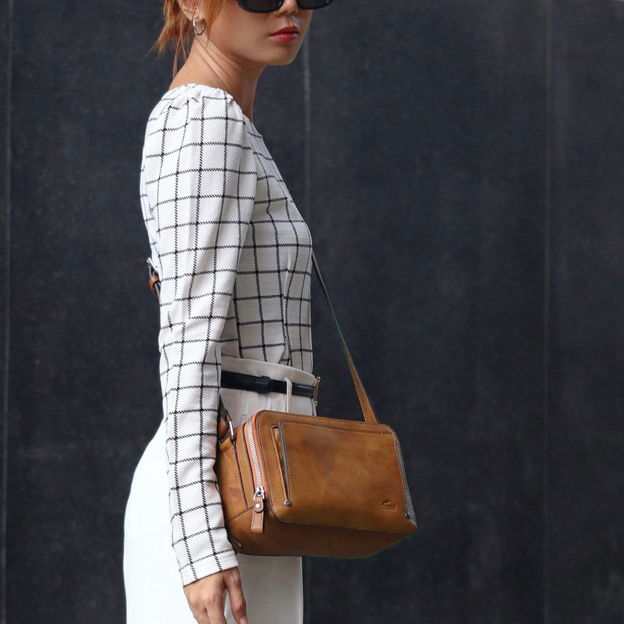 กระเป๋ากล้องหนัง รุ่น Curie