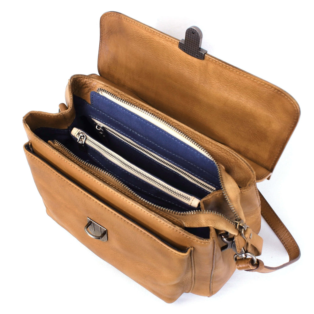 กระเป๋าหนังผู้หญิง